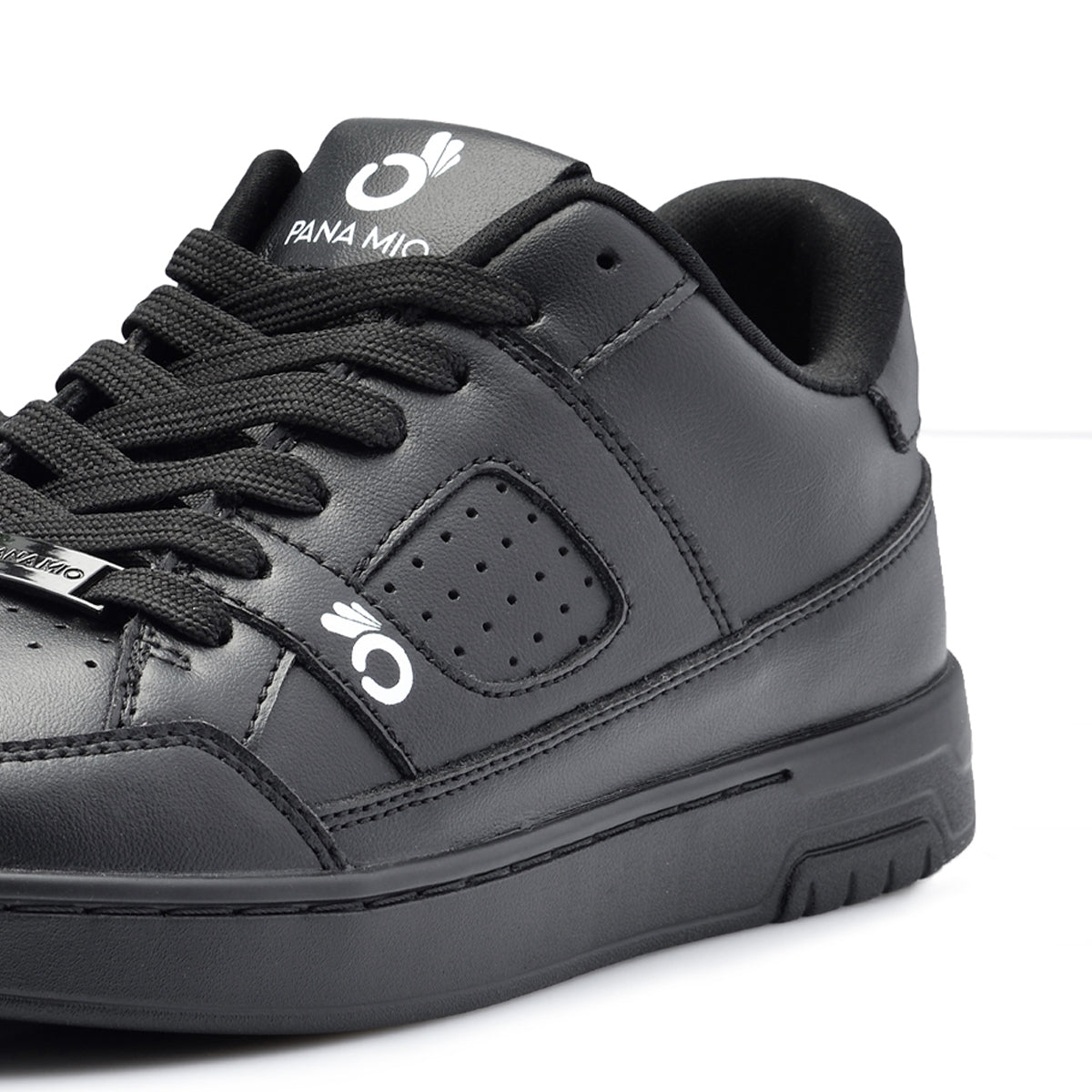 Детайл на Pana Mio Black Low Leather